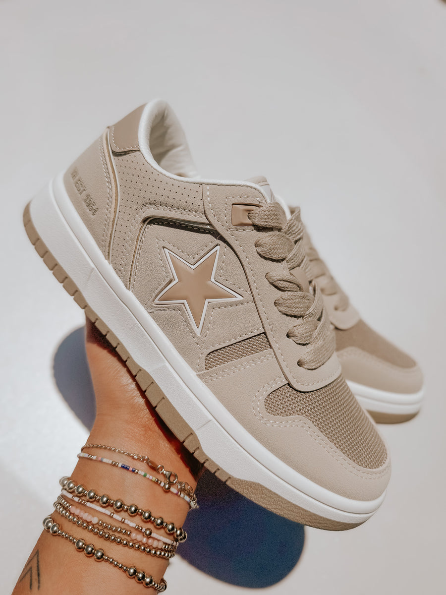 Vintage Havana Beige And White Star Low Top Sneakers – Boot Country